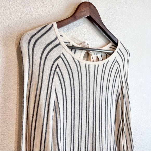 Hinge Striped Sweater Small Long Sleeve Tie Back Cream Gray Knit Preppy Boho - Picture 2 of 9